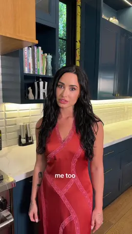 @Demi Lovato and @sydney lynn are cooking up something good 👩🏻‍🍳🫶🏼 stay tuned #demilovato #lynnee #sydneycarlson 