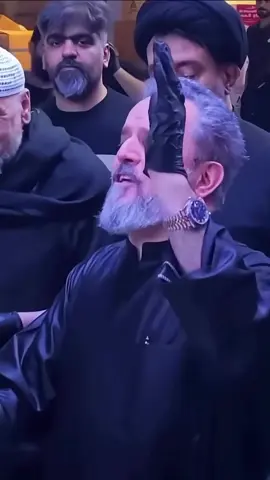 ملا باسم الكربلائي يخدم زوار الامام الحسين ع في مضيف ال صدر الكرام.!! #باسم_الكربلائي 