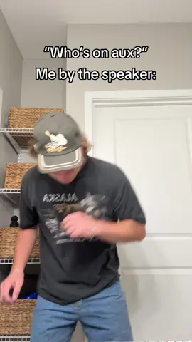 Got me groovin #dance #dancetok #housemusic #club #aux 