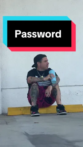 Sometimes you gotta be smarter than a computer. #password #incorrect #funnyvideos #funny #jokes 