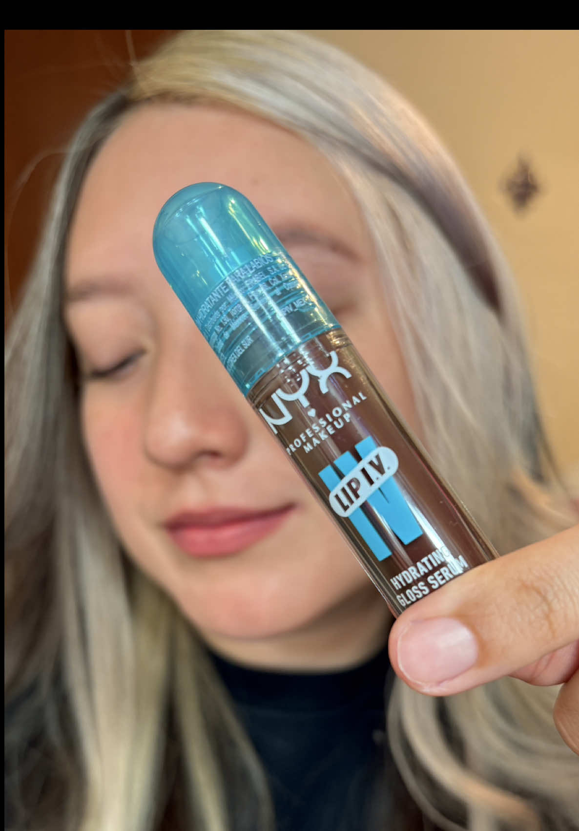 Lip IV de @NYX Cosmetics MX 🤎 me encantó este gloss 3 en 1, ya quiero probar todos sus tonos🥰✨ Deja un acabado precioso que no se mueve por nada ¿cuál es tu favorito?  #ugc #Lifestyle #beauty #nyxcosmetics #makeup #review #gloss #beautyugc 