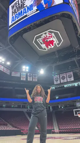SHE’S BACK🤍💙  @Armani Latimer #dallascowboyscheerleaders #dcc #danceteam #nflcheer #collegedance