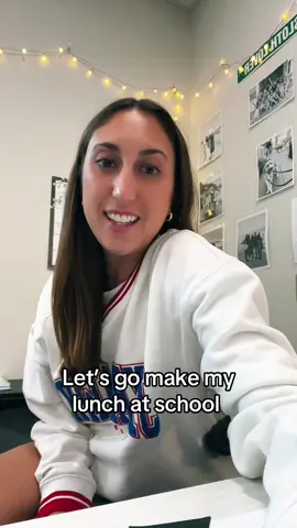 First day back at work!! #teacher #teacherlife #school #schoollunch #noellelovessloths 