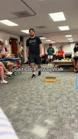 Strutting with the best gait analysis 🚶‍♀️#fyp #Running #model #Runway #spt #physicaltherapy #viral 