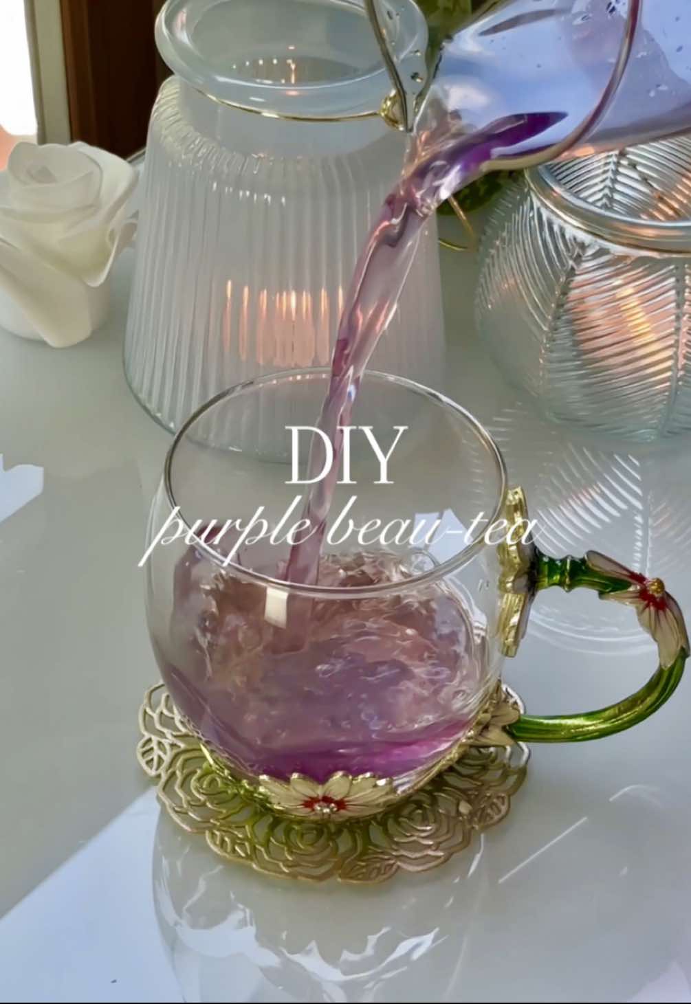 ✨ a beauty-boosting herbal infusion that shifts from blue to violet with the squeeze of a lemon! I love this blend hot + over ice. so yummy! Made with: 🌿 lavender – calms inflammation, eases stress-related breakouts 🌿 butterfly pea flowers – rich in antioxidants, supports collagen + skin elasticity 🌿 oat tops – high in silica, strengthens skin, hair, and nails 🌿 lemon – adds vitamin C for brightening and collagen production 🌿 raw local honey – antibacterial, soothes gut + supports a healthy skin barrier simply measure your ingredients with your heart and brew for 5-6 minutes. strain and stir in honey and squeeze of a lemon to transform the blue-green tea into a vibrant purple 💜 garnish with a slice of lemon + dried lavender sprig  #tea #teablend #tearecipes #Recipe #Lifestyle #asmr #asmrsounds 