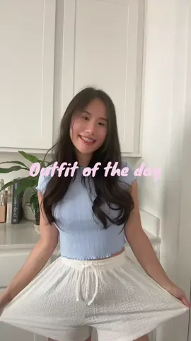 Comfy Cute & Simple Outfit on lazy days! 🌊 #chinese #dailyvlog #OOTD #cozyfashion #summerwear #hmong #hmongusa #hmongtiktok #cdramalover #hmongthailand #cdrama #cdramalover #hlub #khaubncaws #zoonkauj #hmoob 