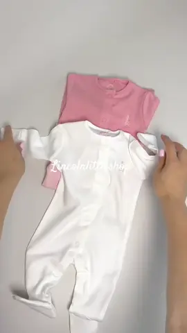 plain but classy frogsuit for baby you must have 🫶🏻 #frogsuit #sleepsuit #babyboy #babygirl #babyoutfit #babyfrogsuit #baby #babyclothes #trending #viral #foryou #fyp #foryoupage 