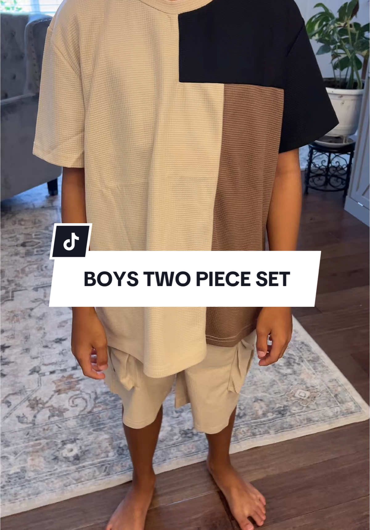 @kikofendy #BACKTOSCHOOL #boysset #boysclothes #backtoschoolshopping #TwoPieceSet #Boystwopieceset Colorblock Print Short Sleeve Tee & Plain Pocket Elastic Waist Shorts, Casual Comfort and Functionality Round Neck T-shirt & Cargo Shorts for Summer, Kids Clothes for Daily Wear