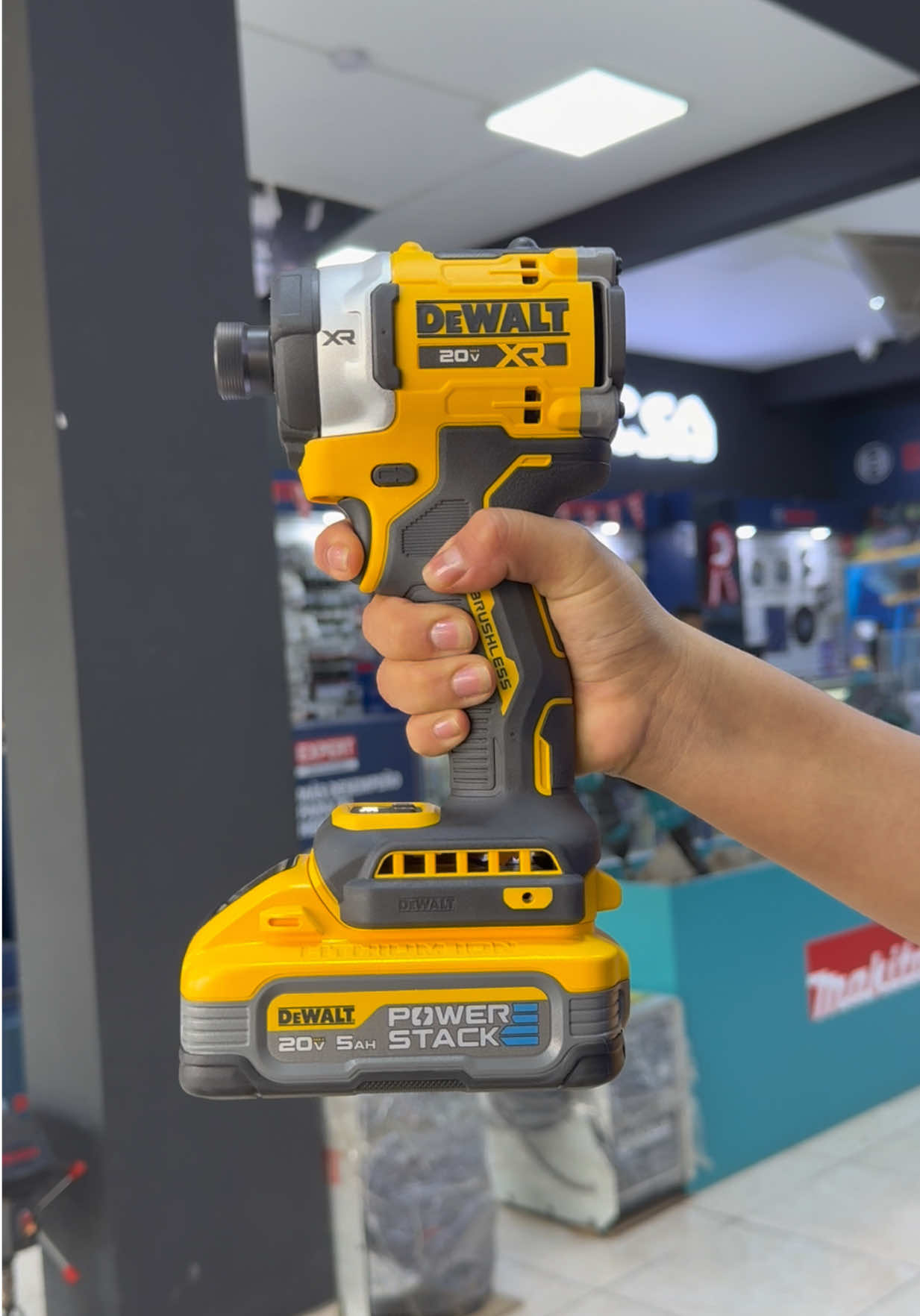 Atornillador de impacto Dewalt DCF860B  con 280 Nm de torque💪🏼 Nuestros asesores de ventas te ayudarán con toda la información necesaria👇🏼 📲967 426 680 📲974 467 989 📲952 455 850 📍Visítanos en ⛳️Av. Alfredo Mendiola 7651, Los Olivos Frente al Real Plaza de Pro, Costado de Sunarp. . . . . #dewalt #dcf860b #atornilladordeimpacto #drywall #melamina #herramientas #maquinas #impacto #fyp #viral #dewalttools 