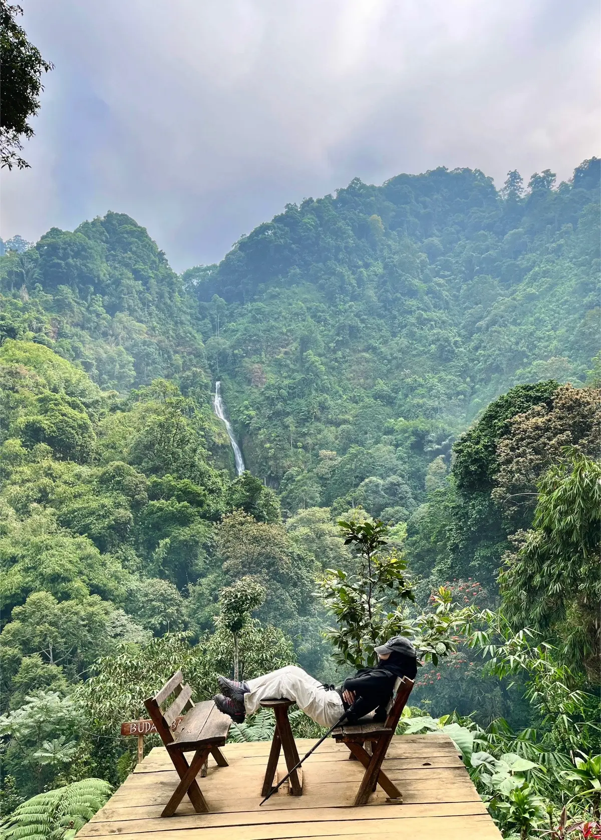 seruuu karena banyak spot poto nya👉🏻#curugcibareubeuy #curugsubang #nature #wisataalam #explore #fypp 