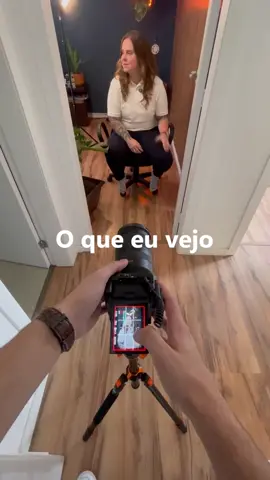 Bora conferir o antes e depois dessa produção que entregou tudo nos bastidores e no resultado final. Quem vê o vídeo pronto não imagina o corre por trás, né? 😅 ⠀ Backstage real, transformação visual. ⠀ #Backstage #AntesEDepois #MakingOf #ProduçãoAudiovisual #Transformação #VideoProfissional #PorTrásDasCâmeras #Gravação #ConteúdoCriativo #Bastidores #DireçãoDeArte #EstéticaVisual #EstéticaComEstratégia #CriativoComPerformance