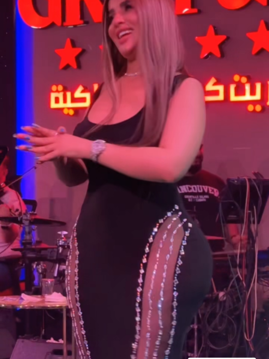 احضن حيل خلي كليبي يصيح الويل #الكل #يعلق #فدوهــہہـــ❧ـ😍💕 #الشعب_الصيني_ماله_حل😂😂 #تعليق #سوريا #سعوديه 