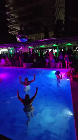 FREE ENTRANCE/ Night bath parties/ from 22h till 01h/ #torchbeachclub #fyp #fy #budva #poolparty #djparty #nightclub #dance 