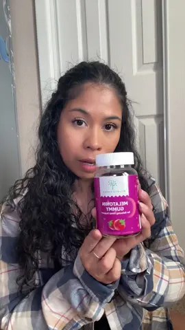 This is a MUST HAVE if you have trouble sleeping at night @WellnessEssence #melatoningummies #tiktokshopbacktoschool #fallasleepfast #sleepgummies 