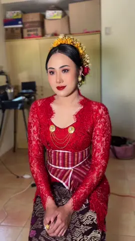 Info Pricelist?👇🏻  📞: 081239172090 (WA) . . #mangufourtwnty #muabali #muadenpasarbali #muadenpasar #payasbali #payasagungbali #payasagungdenpasar #payasngidih #payasngidihbali #balinesewedding #balipride #makeupandhairdo #hairdo #hairdoforbridal #hairdofordaily #makeupbali #naturalmakeup #makeupartist #makeupwisuda #makeupbridal #makeupartistbali #partymakeup #sweetseventeenmakeup #birthdaymakeup