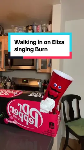 Hamilton walking in on Eliza singing Burn. Truly love this trend! #hamilton #broadway #linmanuelmiranda #puppet #drpepper 