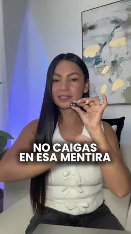 Caí en una mentira!  Pero si no me hubiera arriesgado no estaría hoy viviendo de las redes sociales 📲  Así que si alguien te dice que vendas productos digitales, créele!  Comenta APRENDER y te cuento cómo lo haces  #ganadinerodesdecasa #negociosdigitales #latinosenusa #marketing #marketingdigital #latinosenusa🇺🇸 #latinoamericanos #ingresosextra  #hispanosenusa #estadosunidos #amasdecasa  #dinerodigital  #trabajoencasa #emprendimientodigital📶💯 #emprender #mujeres #mujereshispanas #negociosdigitales 