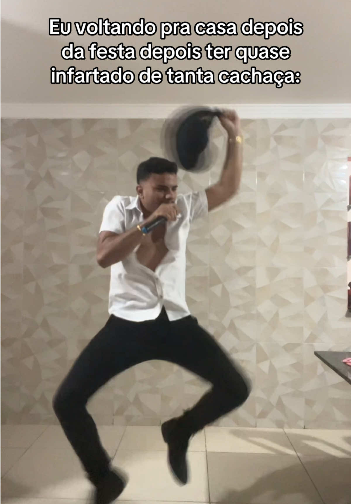 Mainha quase me espanca kkkk (vejam até o final, vale a pena 😂) .# . . #natanzinholima #eumeapaixoneipelamorena #show #arrocha #fyp #foryou #viral #vaiprofycaramba 