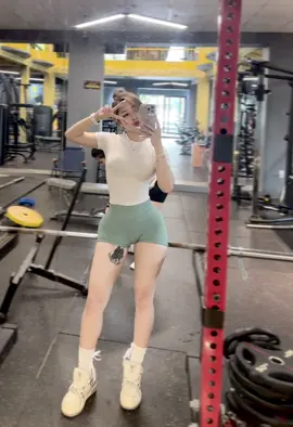 Check chiếc body sáng sớm nạ😜😜🌈🌈🍑#gymergirl #hlvcanhan #fyppppppppppppppppppppppp #gym #CapCut #fypシ゚viral #