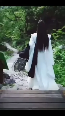 Là mang áo ấm cho Anh người iu đó 🤭 #kỷ niệm xưa #baoquyen❤️💚 #🐢baoquyen #bozhan💛 #wangsean💛 #⭐️_vuongtieuquyen_⭐️ 