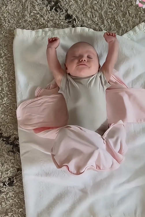 Baby in swaddling clothes🍼#foryou#baby#cute#fyp#tiktok#funny#funnyvideo