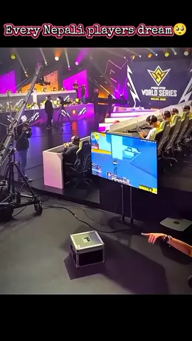 Nepali Free fire players dream😎 Free fire world series👊 #freefire_lover #trending #esports #freefirenepal 