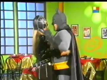 Cha Cha Cha. Batman, entre Robin y Gatúbela. #chachacha #batman #alfredocasero #danielmarin #robin #gatubela #gracielaalfano #envivo #chachachaenvivo 