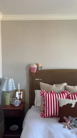 my oasis of trinkets!!! #girlroom #roomdecor 