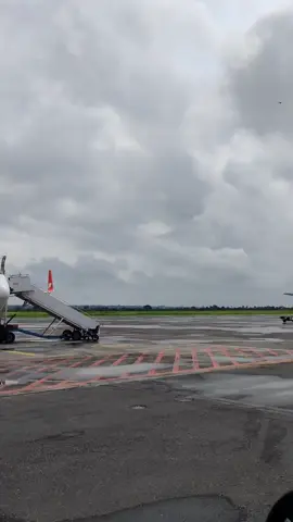 Ada kok jodoh sya tapi belum Ketmu, Haha kerja wooii kerjaaa 😁 #fypシ #lomboktiktok  #foryou #kulibandara✈ 