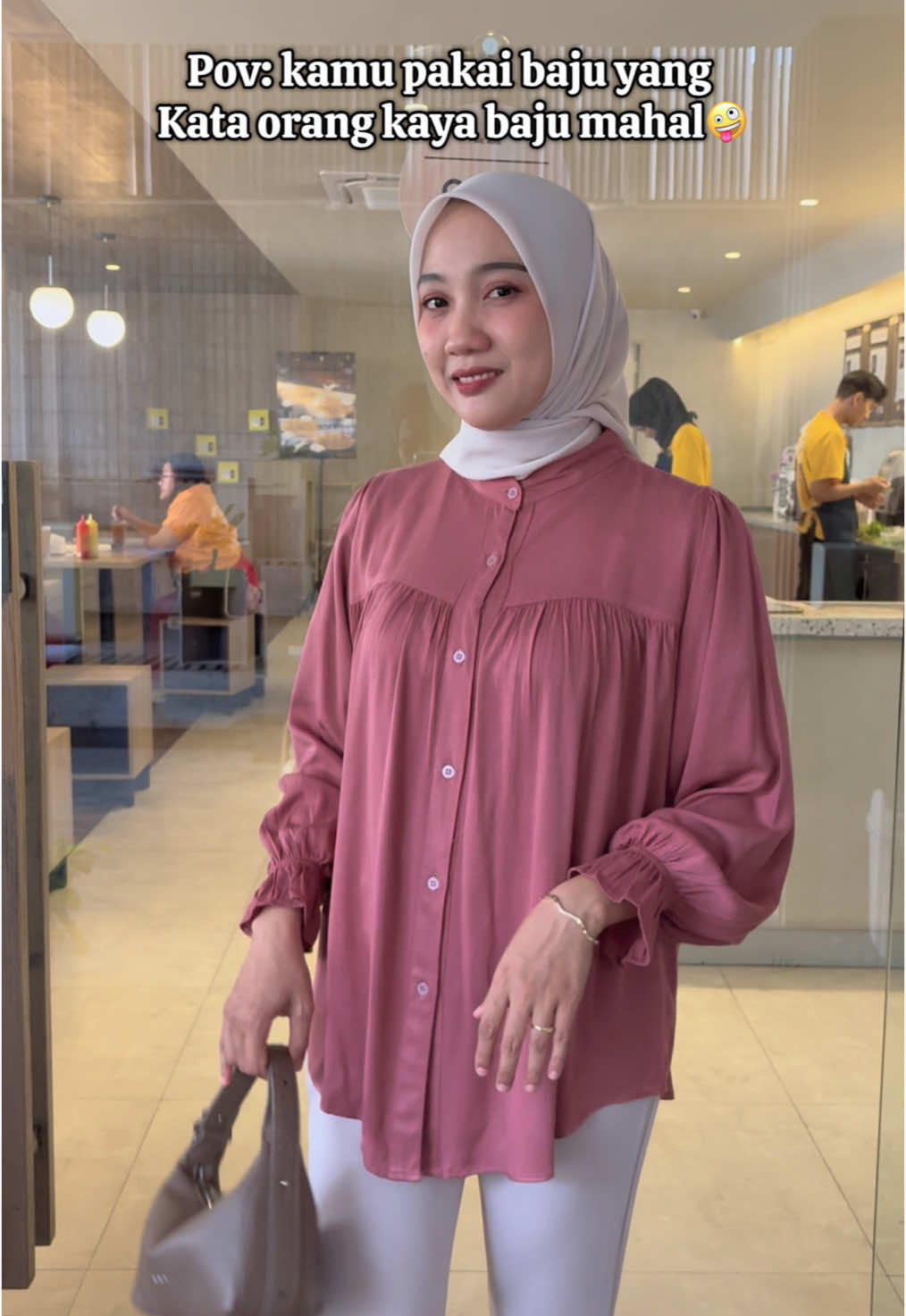 Hayo siapa yang punya alyssa blousnya🫵🏻#atasancantik #blouseviral #atasanrayontwill #ootdhijab #fypシ 