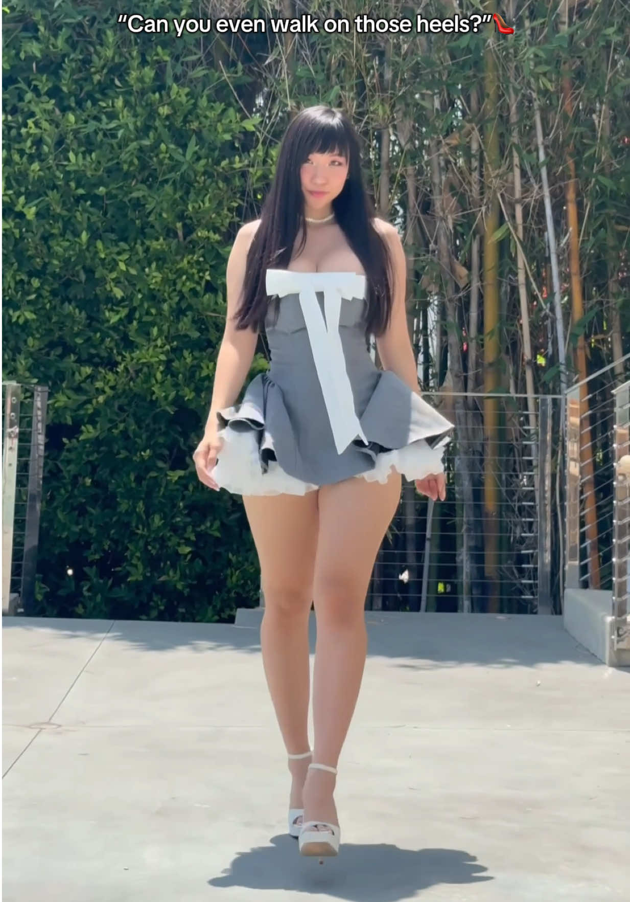 Love walking in 👠👠 #walk #dress 