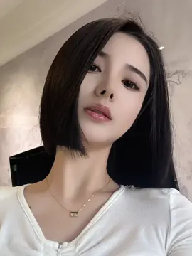 I still cut my hair short, and I still like it very much.#short hair#beauty #미녀 #한국 