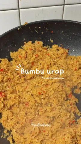 🥥 Bumbu kelapa parut: 	•	150 gr kelapa parut (bisa gunakan kelapa parut segar atau kelapa parut yang sudah disangrai) 	•	3 siung bawang putih 	•	3 buah cabai merah keriting (atau sesuai selera) 	•	2 batang serai, ambil bagian putihnya, iris tipis (opsional) 	•	2 lembar daun jeruk, sobek-sobek 	•	1 sdt terasi bakar (optional) 	•	1 ruas kencur (sekitar 2 cm), bisa diganti dengan jahe jika tidak ada 	•	1 sdt gula merah, sisir halus 	•	Garam secukupnya 	•	1-2 sdm air asam jawa (dari 1 sdm asam jawa dilarutkan dengan 3 sdm air panas)  #fyp #taiwan #urap #kelapaparut #resepmakanan #pmitaiwan🇲🇨🇹🇼 
