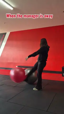 And just like that, the fun is over 🤣 #horsham  #snapfitness  #viral  #GymTok 