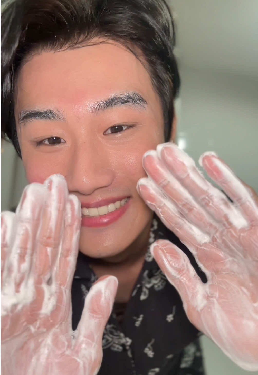 หนุ่มตี๋มีสิวคนนี้ พอจะมีสิทธิ์มั่ยครับ?  #เจลล้างหน้า #เจลล้างหน้าไม่เอี๊ยด #คลีนดีมีBarrier #skintificcleanser #CapCut 