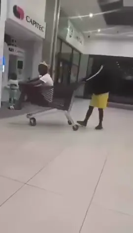 😭: