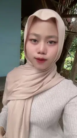 jangan mengemis kepada orang yang tidak menyayangi kita 😇🥀 #soundviral #offended #sorotan #4u #garutpride🔥 #masukberandafyp #xybca 