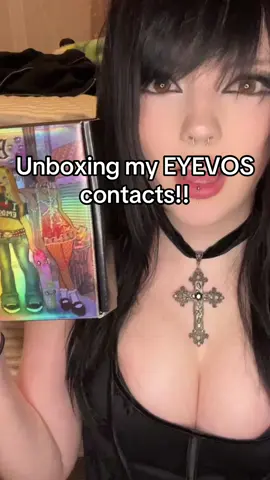 Contacts from @EYEVOS OFFICIAL  Use code: ZOMBI3 for 20% off !!  #eyevos 