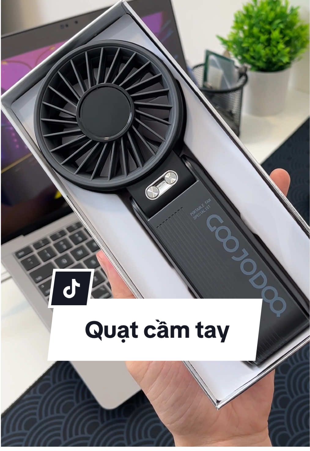 Quạt mát êm phù hợp trong tầm giá, mọi người tham khảo nhá #quatcamtay #quatcamtaymini #hangoriviuu #review #viral #xuhuong 