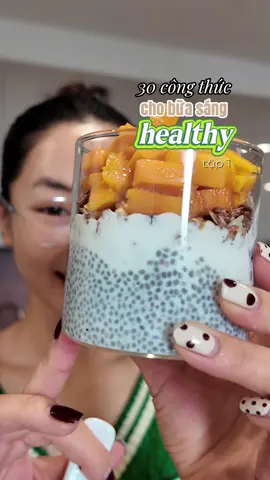 Công thức bữa sáng số 1 🌝 hạt chia nhớ ngâm trong sữa ít nhất 30p nhe mn ơi. Ngủ dậy cái ngâm luôn rồi làm này làm kia xong, thêm các nguyên liệu còn lại là có ngay bữa sáng siêu healthy rùiiii 🌝