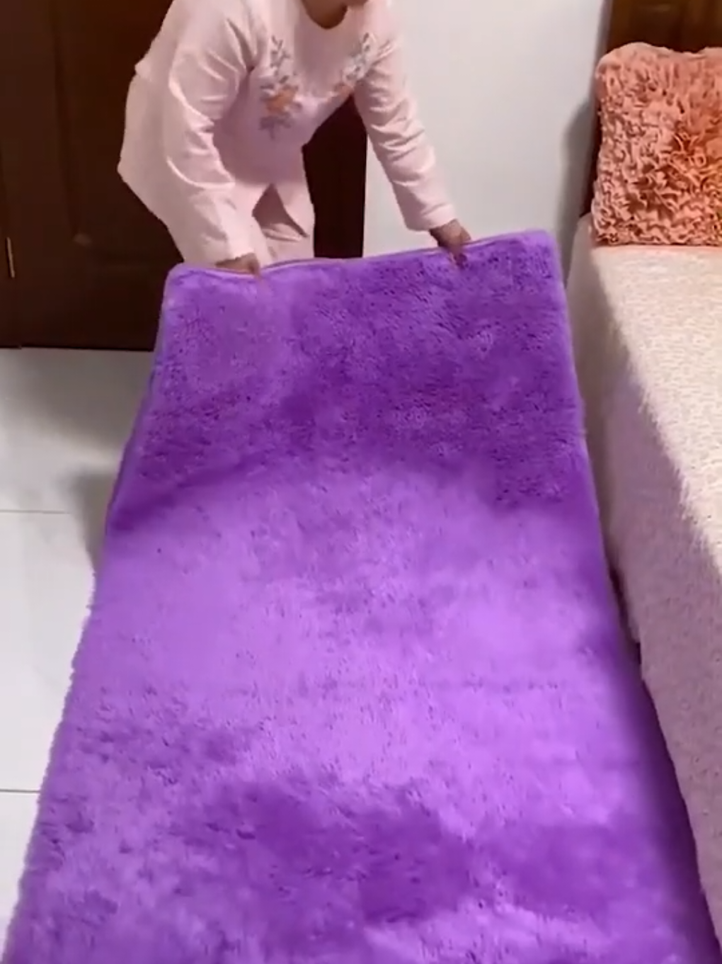 🔥 Tapete Passadeira 2,00 x 0,60 Corredor Quarto Sala Beira de Cama Felpudo Peludo De R$ 40,00 💰 *Por R$ 16,90* 😱 🛒 Compre agora  👉 https://s.shopee.com.br/1g8E7c9n2C ⚠️ Promoção sujeita à alteração de preço e estoque do site #tapete #casa #ambiente #videoviral #fyppppppppppppppppppppppp #fyp #videos #casabonita 