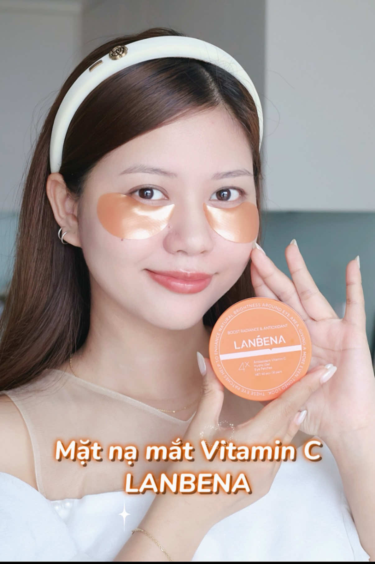 Skincare đừng bỏ quên vùng da mắt nha mn, chỉ 15 phút mỗi ngày nhưng đổi lại gương mặt sức sống với đôi mắt đẹp thì ngại gì mà không thử chứ #Lanbena #skincare #matnamat #eyemask #lamdep #chamsocda #vitaminc #duongda #chamda #duongtrangda #lamdepmoingay #dailytieuthu #tieuthureview #tieuthu199 