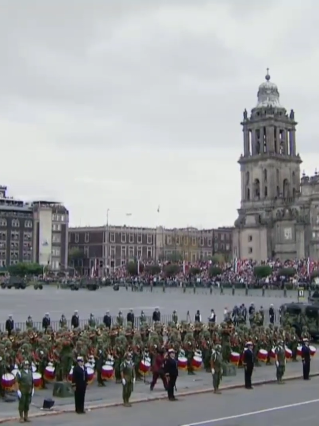 Marcha # 30 Libertad  Desfile Militar México 2014 #marchasreglamentarias #bandadeguerradeinfanteria 