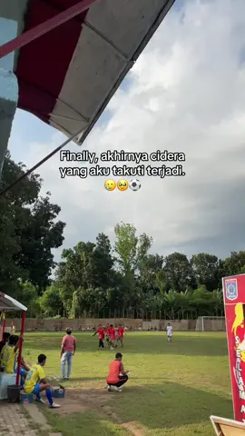 Sekali cidera itu datang kamu tidak bisa bermain seperti sebelumnya 🥹🥲⚽️ #cideraangkel #katakatasepakbola #pemainbola #hobibola #foryoupage #fyp #fypシ゚viral 