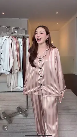 #ชุดนอนเสื้อแขนยาวกางเกงขายาว#ชุดนอนเกรดพรีเมี่ยม #ชุดนอนใส่สบาย #ชุดนอนผ้าซาติน #ชุดนอนpromthong 