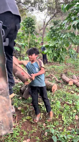 Cũng vì miếng cơm manh áo ☺️ động lực của tuổi trẻ 