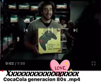 🎬 Presentado por Gasolina Creativa #CocaColaChaval #Generación70 #EspañaMalta #EmpanadillasDeMóstoles #Loquillo #GasolinaCreativa #PublicidadConMemoria --- 🎶 “Chaval, tú que has nacido en los 70…” Este anuncio de Coca-Cola España, lanzado en los 2000s, es una carta de amor a toda una generación. No vendía refrescos, vendía recuerdos. Desde el mítico España 12 - Malta 1, pasando por el sketch de las empanadillas de Móstoles de Martes y Trece, hasta la voz de Loquillo resonando como himno generacional. 📺 El spot, titulado “Chaval”, se convirtió en un fenómeno viral. Con tono nostálgico y ritmo envolvente, repasaba momentos que marcaron a quienes crecieron en los años 70 y vivieron su adolescencia en los 80. No era solo publicidad: era identidad compartida. 💬 El mensaje era claro: “Chaval, tú que has vivido todo eso… eres parte de algo grande.” 📹 Puedes revivir el anuncio completo en este vídeo A. --- 🔥 En Gasolina Creativa celebramos los anuncios que no solo venden, sino que definen generaciones. Porque cuando la publicidad se convierte en espejo, todos nos vemos reflejados.