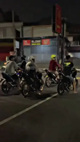 @KontenGank V2  @FU_BRIO🚀  @fu_predato  @deni_satriafu  #satriaf150  #wungkul147cc  #satria150fi_độ_kiểng  #DOHCSEMARANG  #dohcgank  #mbahbojes  #satriaindonesia 