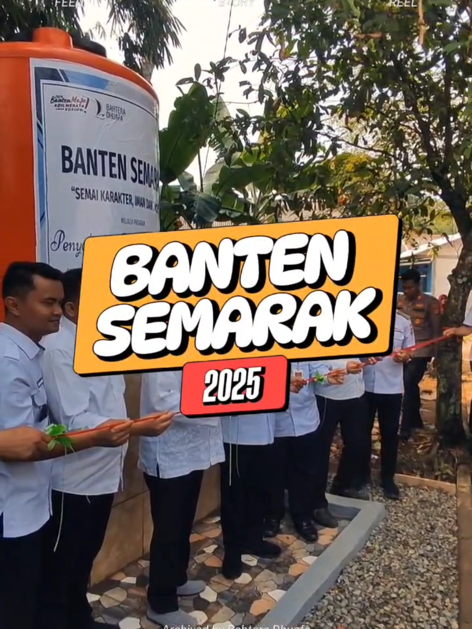 ✨ BANTEN SEMARAK DI DESA SINDANG PANON ✨ Alhamdulillah, kegiatan penyaluran program Banten Semarak berjalan lancar dan penuh keberkahan. Kegiatan ini turut dihadiri oleh: 👤 Bapak Budi Karya Sumadi – Pembina Yayasan Bahtera Maju Indonesia 👤 Bapak Andra Soni – Gubernur Banten 👤 Ibu Harsiwi Achmad – Direktur Media Nasional SCTV Serta para aparat pemerintah dan tokoh masyarakat setempat. Adapun rangkaian kegiatan meliputi: 🛍️ Pembagian sembako 🩺 Cek kesehatan gratis 🏠 Peresmian renovasi rumah layak huni 🚰 Instalasi air bersih untuk warga Terima kasih atas dukungan semua pihak yang telah ikut menyukseskan acara ini. Semoga kebermanfaatannya terus mengalir dan menjadi ladang amal jariyah untuk kita semua. 🤲 #fyp #foryou #foryoupage #bahteradhuafa #masjidashshomad #zakat #infaq #renovasi #renovasirumah #bedahrumah #berbagikebaikan #banten #andrasoni #airbersih 