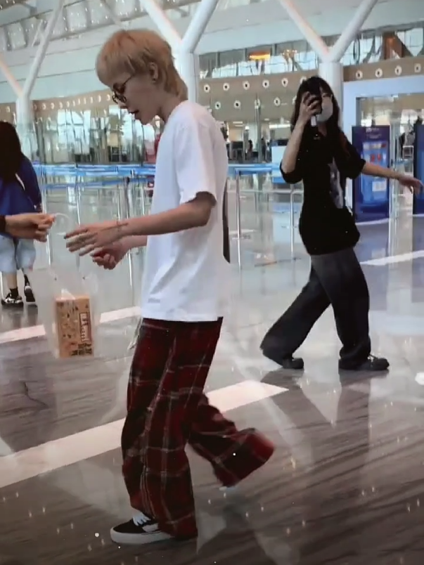 Áo mới nè đẹp hông 🥰 #JackJ97 #Jack #J97 #yakahe_🌻 #NgânĐuJackJ97 